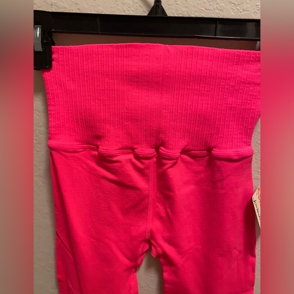 Free People FP Movement Good Karma Leggings In Neon Coral. NEW - Picture 10 of 12